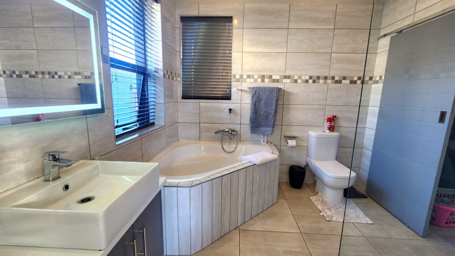 3 Bedroom Property for Sale in Blue Mountain Village Western Cape